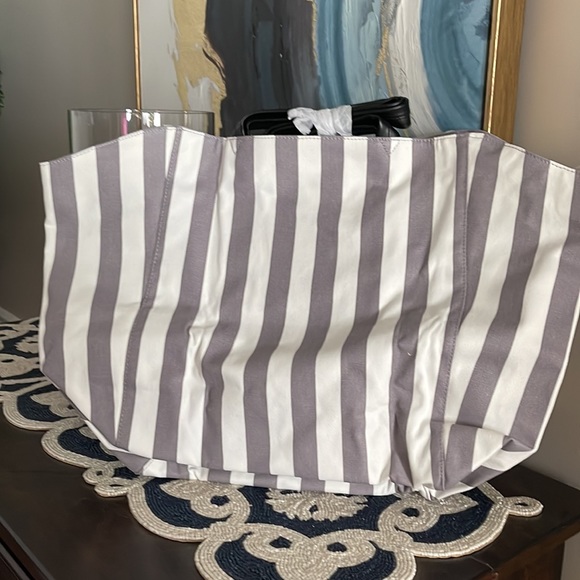 Victoria’s Secret Canvas Tote Bag  Lg - Picture 4 of 8